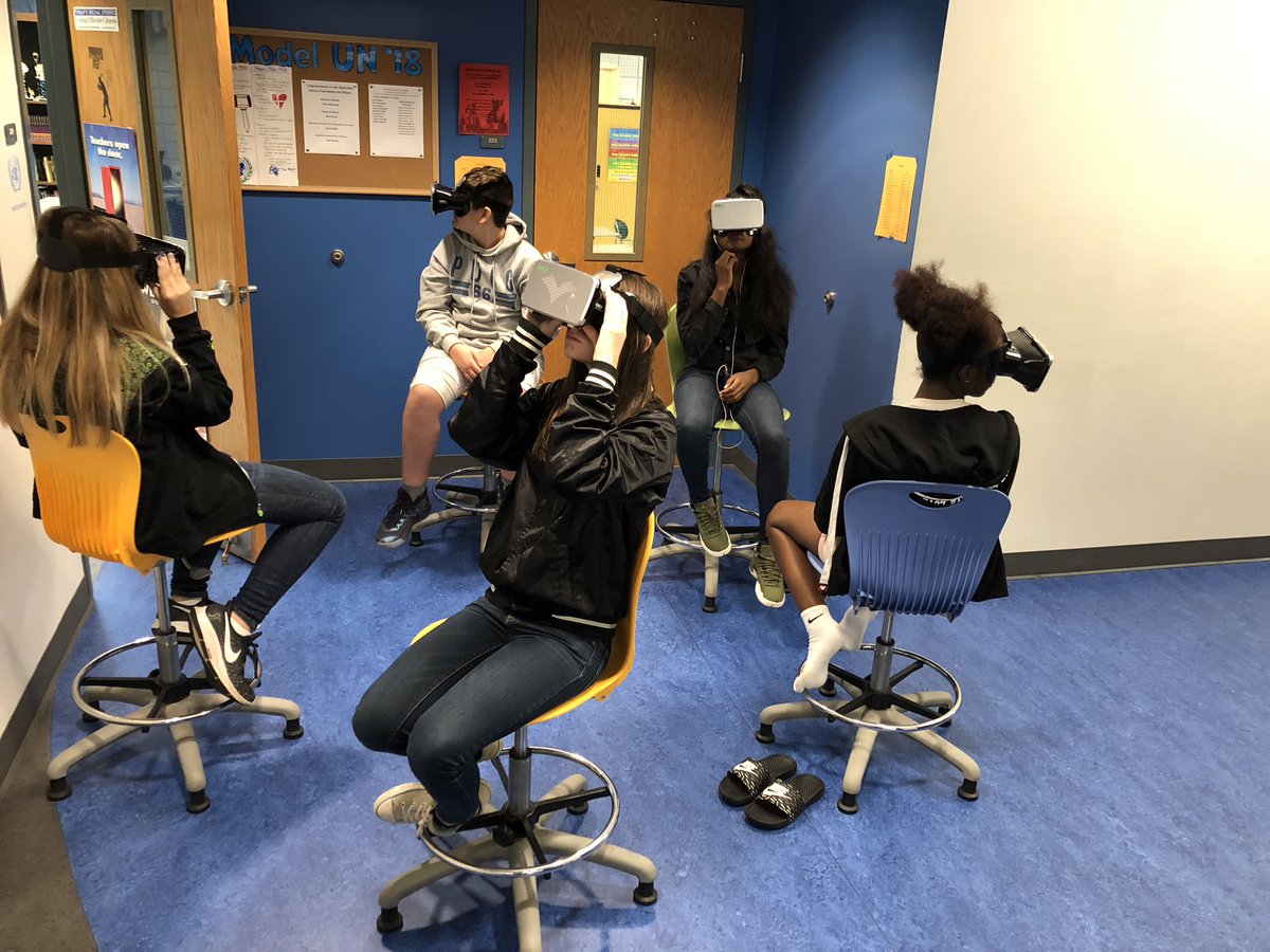 RHS_lib's tweet image. Last week, ninth grade students went to the Taj Mahal using VR goggles in World History class!  Thanks to the Riverview Educational Foundation for making this experience possible! @rjshsraiders