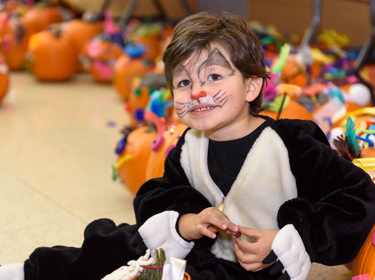 TELUS_Spark's tweet photo. 💥 BOOM, PUMPKIN SMASH! Only at @TELUS_Spark can you destroy a pumpkin -- explode, high drop, or freeze! 🎃 Shocktober is only here until Oct 31st so don't miss out. Don't get scared, GET CURIOUS: https://t.co/GILqdur9GM https://t.co/daIxfRBISo