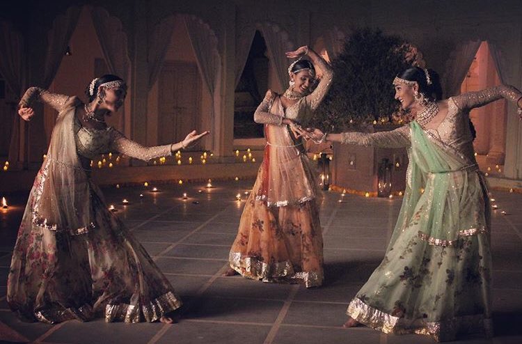 hirdyanshi's tweet photo. @MohanShakti @neetimohan18 @thisIsMukti @TSeries #6Million omg! #KanhaRe have completed 6 million💐 congratulations♥️ we want more #MohanSisters collaborations🙌🏻 this song was, is and always remain close to my HEART💃🏼 https://t.co/m7PzHMS1eB