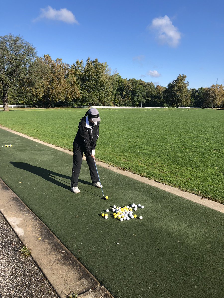 LSWGirlsGolf's tweet photo. McKenna Rice warming up for Day 1 at state! #TitanStrong https://t.co/105Rklw1tK