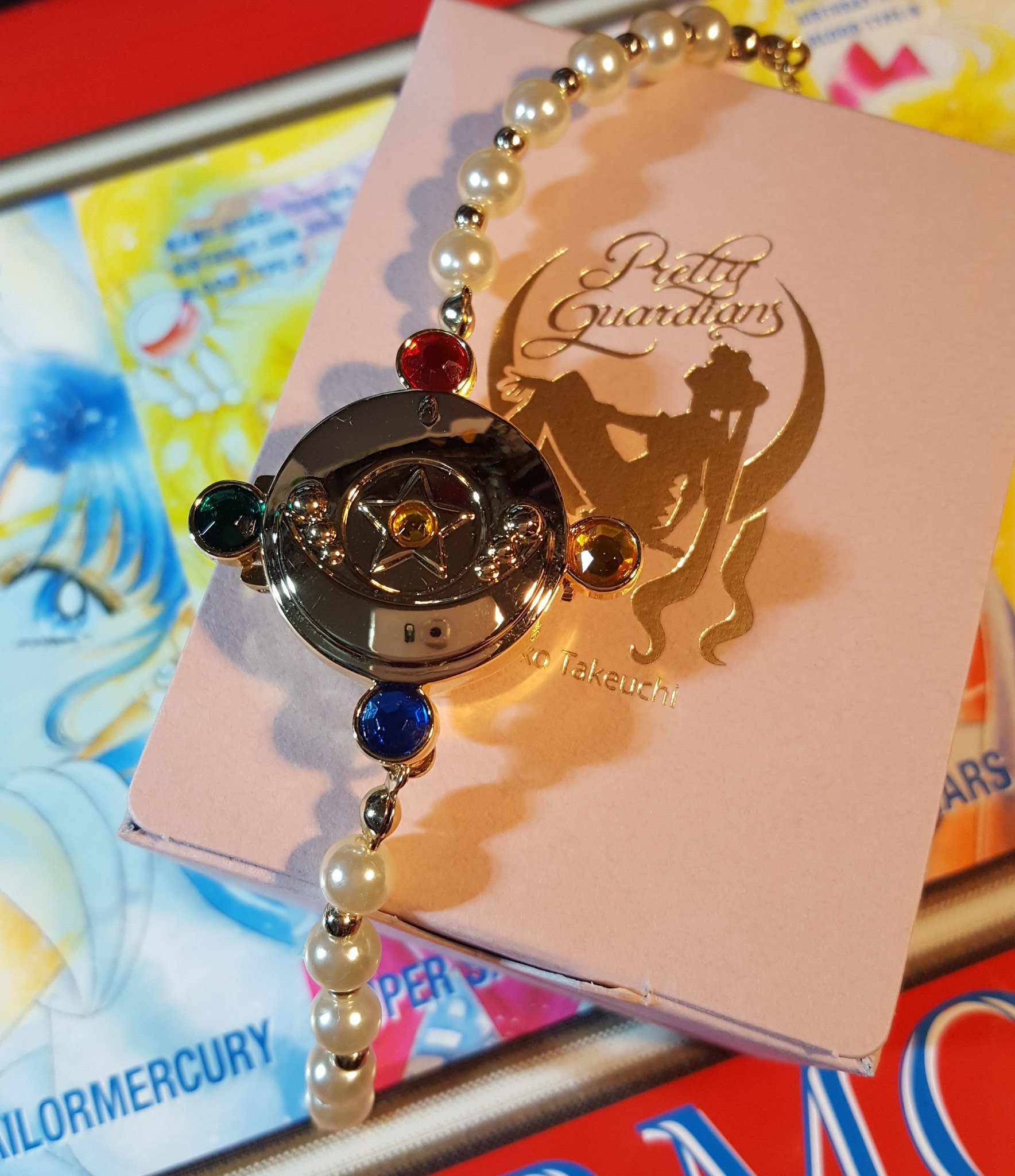Sailor Moon Mexico on X Asi es el reloj comunicador de Usagi que recibieron los suscriptores al Club oficial de Sailor Moon en Japon imagenes de Elaine Tipping. https t TcSLLnX9Bb