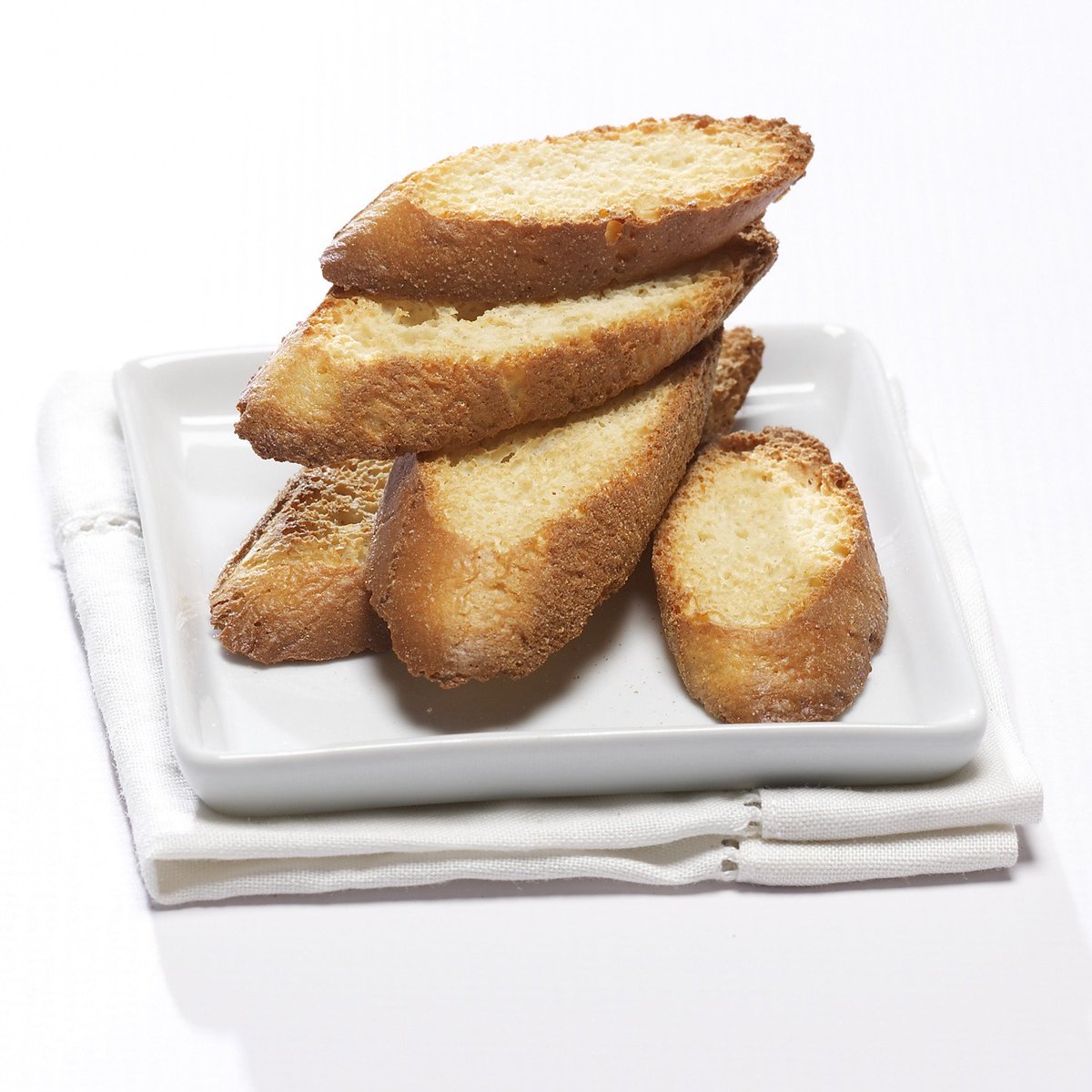 Protein_Store's tweet image. Unbelievably crisp, you'll like these protein-packed Parisien toasts more than traditional toasted bread. Each serving provides 15 grams of protein and 5 grams of fiber for only 110 calories!

Shop Now: theproteinstore.com/collections/pr…
#proteinbread #healthyfood #protein