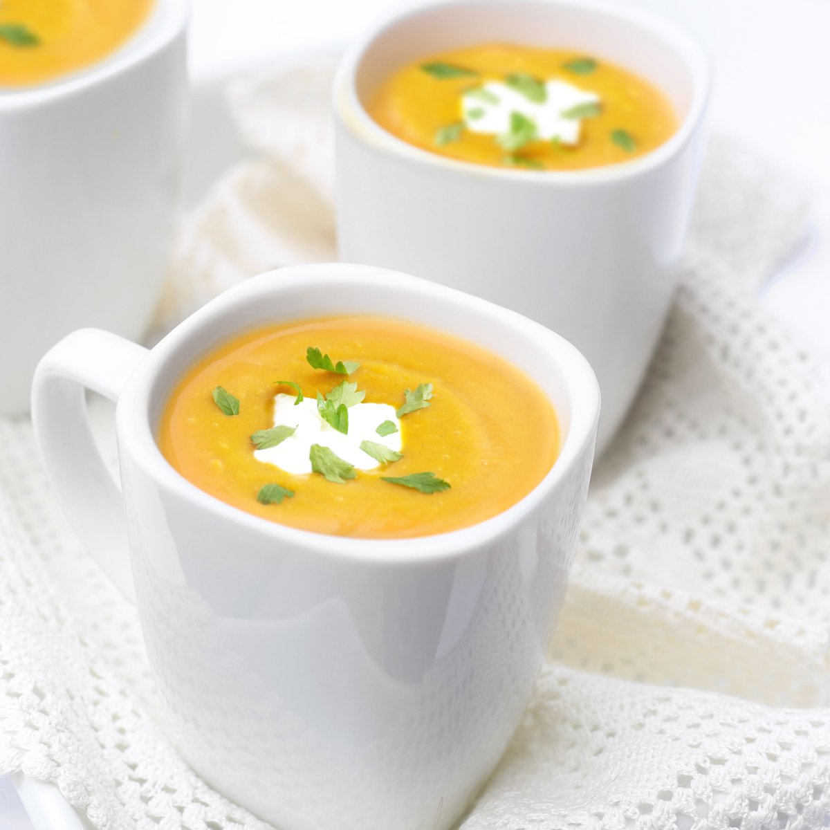 17Cooks's tweet image. Fall= Apple season! 🍎🍎  #DidYouKnow @17Cooks uses delicious local Ontario apples in our Squash Apple Soup? 🥣

We are proud to #SupportLocal Farmers. #OntarioGrown