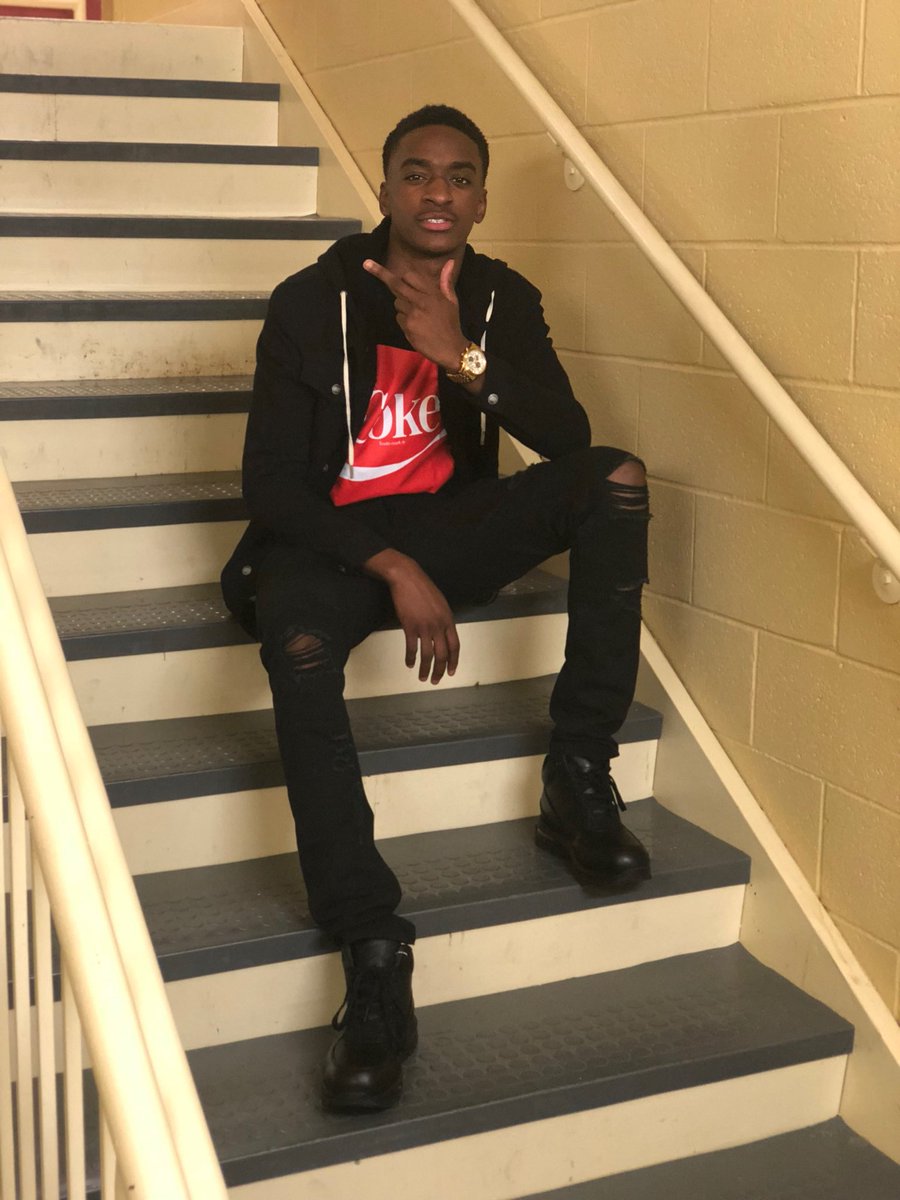 yimi_3's tweet photo. And u know it’s guaranteed when I say promise🤫🎒✨#otcweek18 https://t.co/QlEN2CuCEb