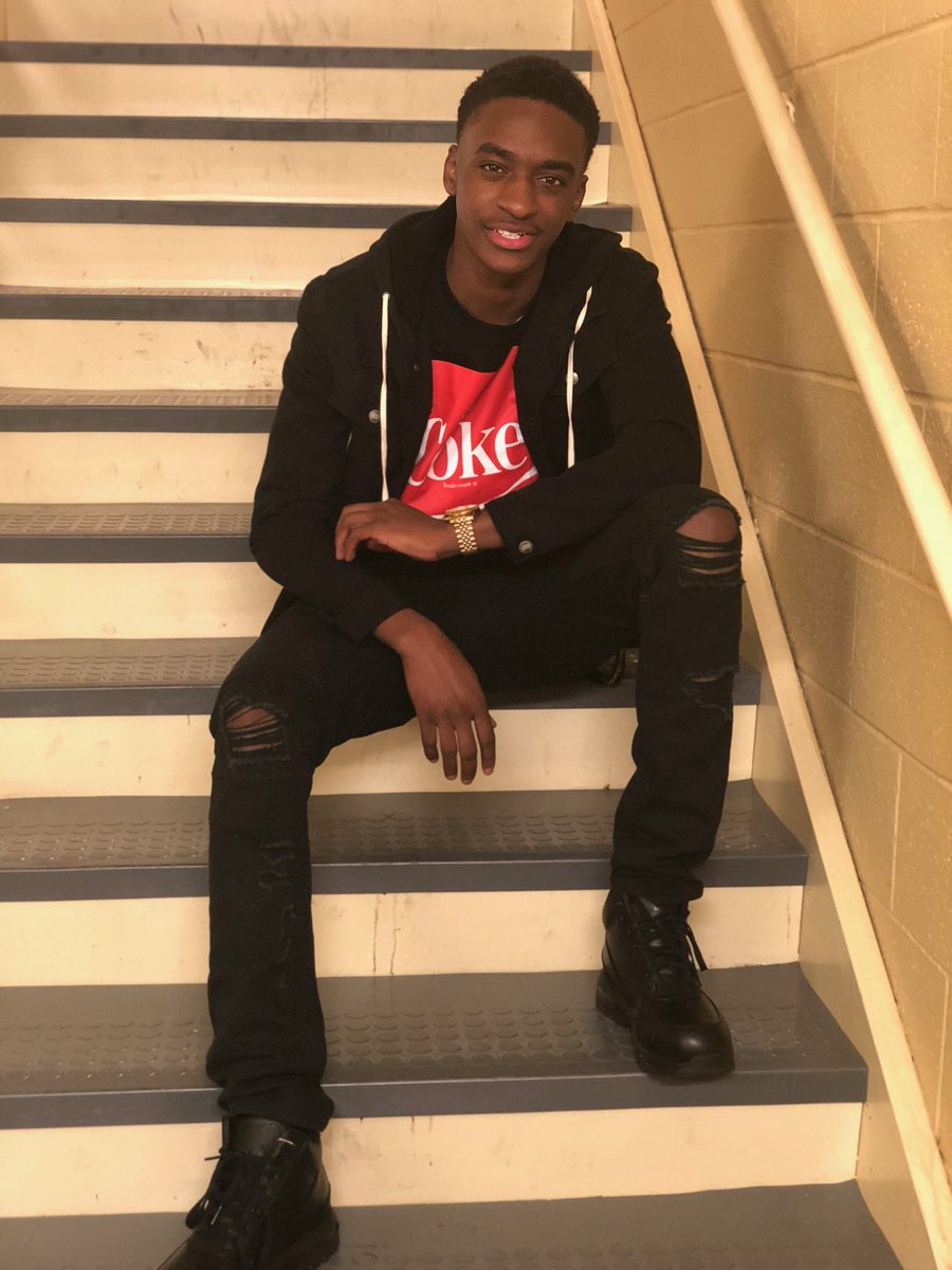 yimi_3's tweet photo. And u know it’s guaranteed when I say promise🤫🎒✨#otcweek18 https://t.co/QlEN2CuCEb