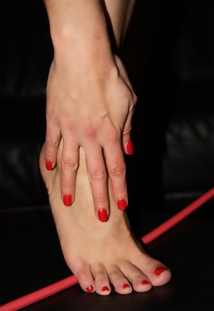 BDSMfotografen's tweet photo. Goddamnit, i miss them😢but i'm sure @MistressNo1 soon will let me say hello to them again😁

#MistressNo1
#BDSMfotografen  
#footworship   
#feetfetish  
#perfectfeets https://t.co/8QhcFMX3cF