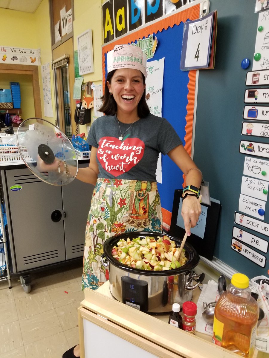 the5to9teacher's tweet photo. Who wants applesauce? We made a big batch to celebrate #AppleDay! Our room smelled so yummy! 🍎 #littlehands #iteachk #ilovemyjob #kindergartenismyjam #happyclassroom #ColdSpringELC https://t.co/dF4aF5DR4T