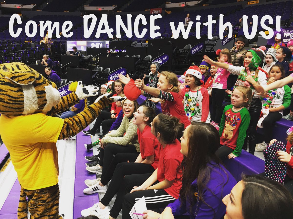 ⚠️ Attention future tigers⚠️ Wanna dance with the TG’s and Mike the Tiger? Register for our kiddie clinic on November 11th. Registration includes instruction, pizza/drink, a signed poster and a chance to dance with us and mike at a basketball game! Link in Instagram bio.