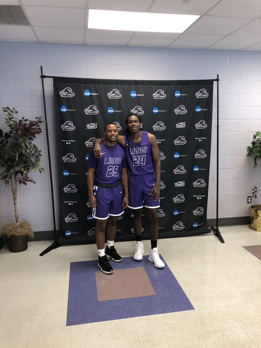 SAAC Reps and also Ronzell Evans #24, 2018-2019 Student Athlete of the Year!!! #PC 🏀