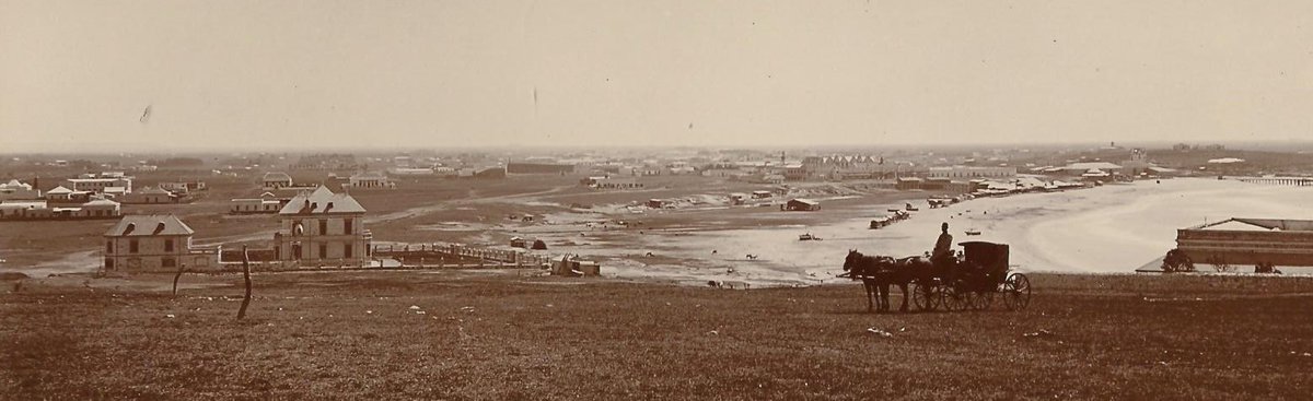 FotosFamiliaMdP's tweet photo. Aunque no lo creas, así era Playa Bristol, Mar del Plata, vista desde la loma del Torreón a principios del siglo XX. Registro del famoso fotógrafo Arthur Boote. https://t.co/SQPYLSjdzK