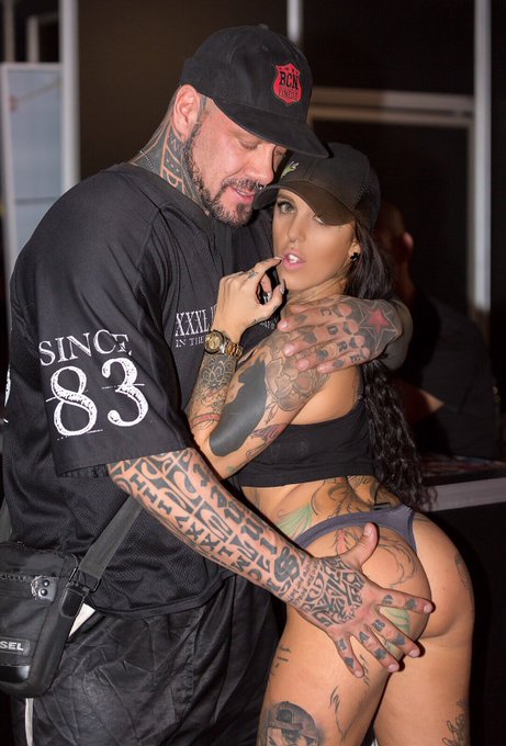 @SALONEROTICOBCN @RobDieselX @Viciosillos @lagacetauncut @festivales2018 @GuapasTatuadas @ErotikaXMagazin<a class="tags" target="_blank" title="On Twitter" href="/?out=eyJ0eXAiOiJKV1QiLCJhbGciOiJIUzUxMiJ9.eyJpYXQiOjE3MjE3MTk5MDIsImlzcyI6InR3cG9ybnN0YXJzLmNvbSIsIm5iZiI6MTcyMTcxOTkwMiwiZXhwIjoxNzUzMjU1OTAyLCJyZWRpcmVjdF91cmwiOiJodHRwczovL3R3aXR0ZXIuY29tL1NBTE9ORVJPVElDT0JDTiJ9.dgFCf1S4zgB3_XpPwx3cFXszNAtEH22oEFoDbDDQ5dyMe6CbcVKZByHR_7xA299Ru0QgxQB77j6XlZIv_8OIpA">@SALONEROTICOBCN</a><a class="tags" href="/tag/robdieselx">@robdieselx</a><a class="tags" target="_blank" title="On Twitter" href="/?out=eyJ0eXAiOiJKV1QiLCJhbGciOiJIUzUxMiJ9.eyJpYXQiOjE3MjE3MTk5MDIsImlzcyI6InR3cG9ybnN0YXJzLmNvbSIsIm5iZiI6MTcyMTcxOTkwMiwiZXhwIjoxNzUzMjU1OTAyLCJyZWRpcmVjdF91cmwiOiJodHRwczovL3R3aXR0ZXIuY29tL1ZpY2lvc2lsbG9zIn0.rDD4uhfifV6sz7XPJBqGjqBPUN8tctpJdDVetWoU6P-zWK8JrNIKcY4Cv2HyfSe9JcohRDyGgXuB7LAiNlVckg">@Viciosillos</a><a class="tags" href="/tag/lagacetauncut">@lagacetauncut</a><a href="/tag/roma"class="tags"><span>#roma</span></a><a href="/tag/pornostar"class="tags"><span>#pornostar</span></a><a href="/tag/yemayagonzalez"class="tags"><span>#yemayagonzalez</span></a>