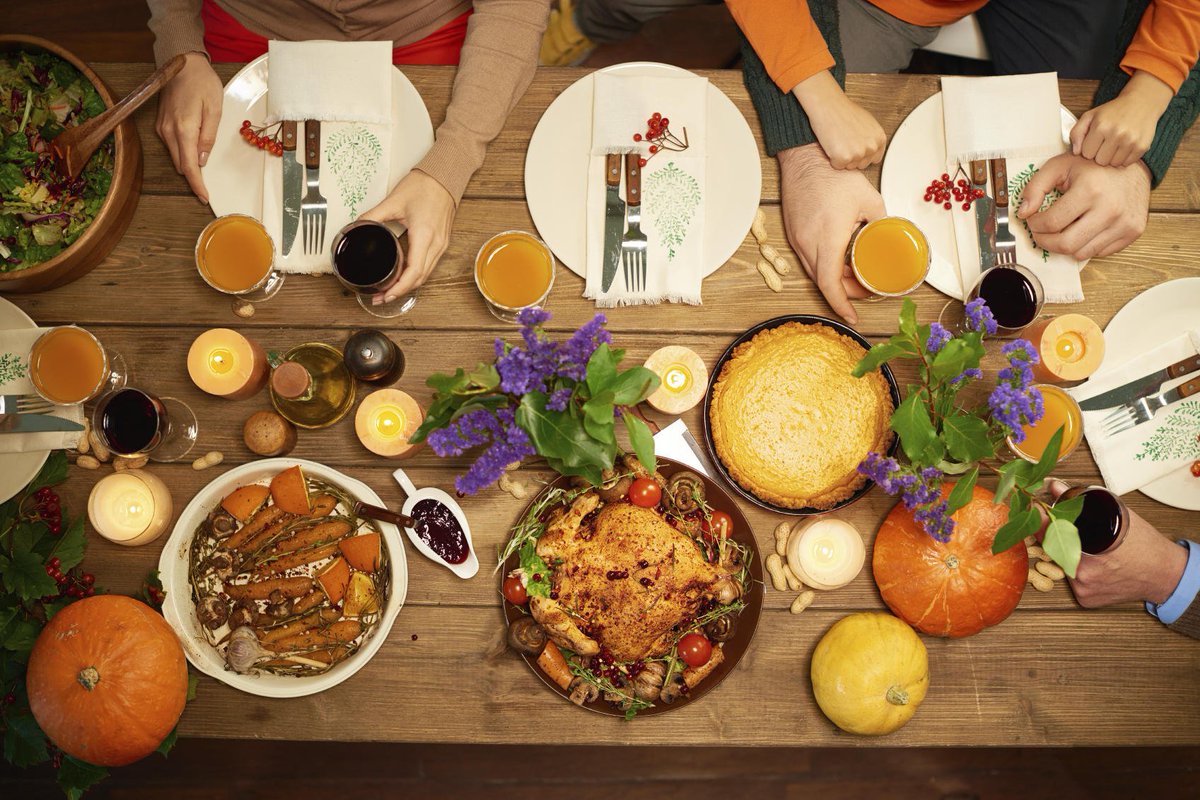 breadbrosbakery's tweet photo. Get your Thanksgiving order in before we sell out! Its coming up fast! Dinner rolls, pie, quick breads and more! @breadbrosbakery #bestdinnerrollsever #bestthanksgivingfood #bestbakeryinmesa #healthy #wholegrain #delicous #amazinghealthyfood #bestbakeryinphoenix https://t.co/oDuJk9bOHH