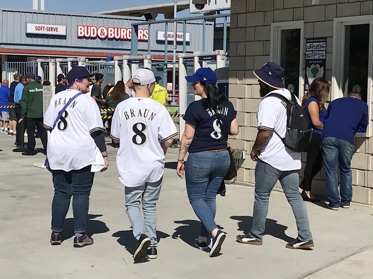 MikeCurkov's tweet image. .@Brewers fans in LA! Feeling confident today. @CBS58