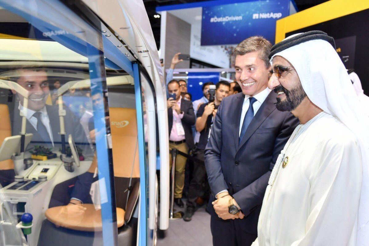 HH Sheikh Al Maktoum @ Gitex Dubai 2018 with Rinspeed Snap