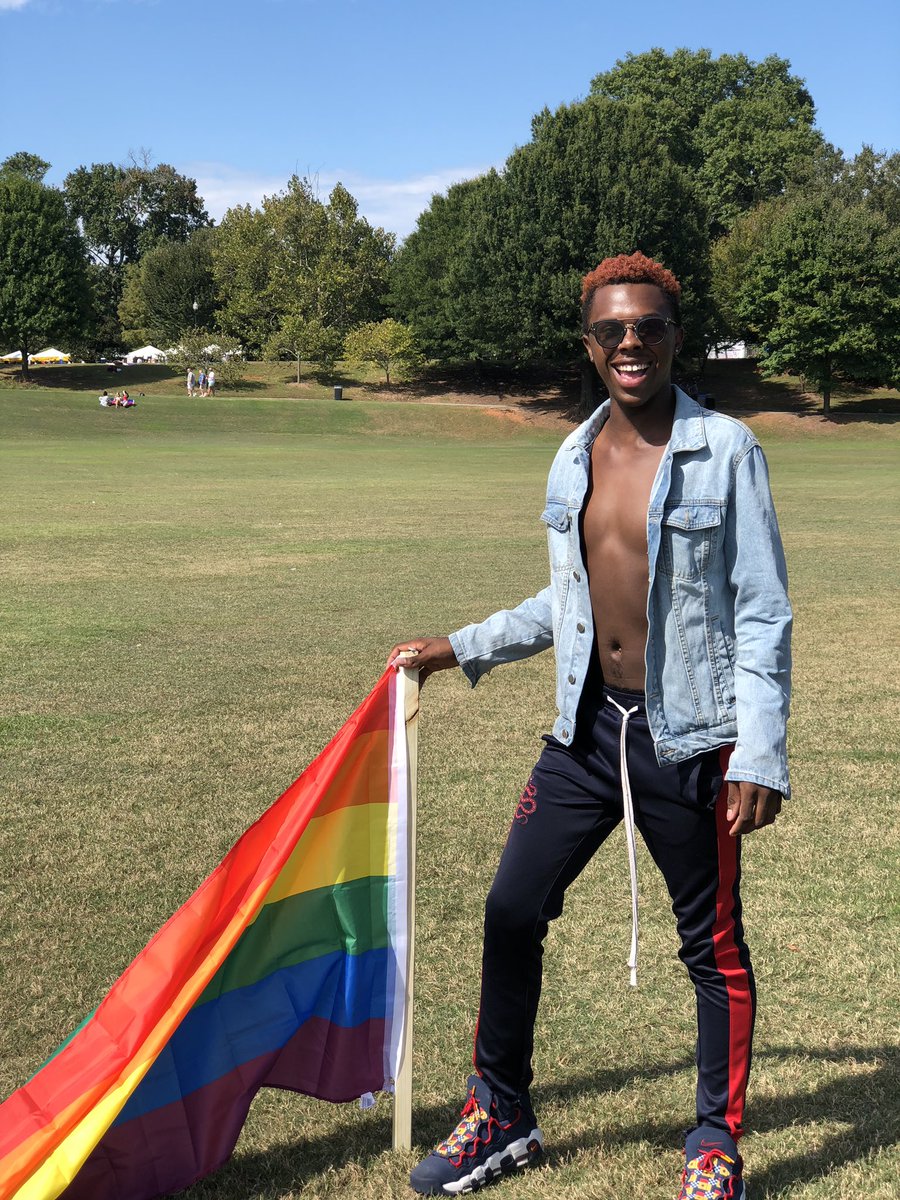 711hollywood_'s tweet photo. ๐ #pride18 https://t.co/FxxnwbfTzr