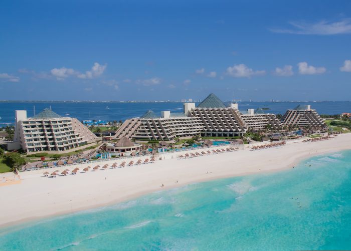 MeliaCareers's tweet image. ¿Quieres trabajar en el paraíso? únete a nuestro equipo de #ParadisusCancun y crea experiencias inolvidables como #FrontDeskManager! #Cancun #trabajo ow.ly/JEBJ30meyWN #MeliaAmericas