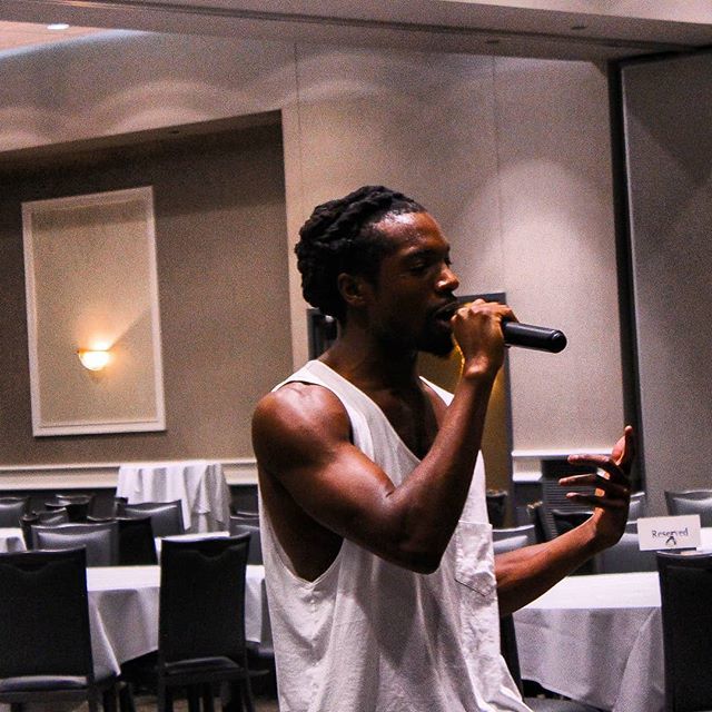 _rajuworld's tweet image. Soundcheck is always important
Photos taken by @complex_visuals
Follow @rajuworld
.
.
.
.
. 
#soundcheck #grind #HipHop #music #livemusic #hustle #practicemakesperfect #rap #rockfordmusic #rockfordmusicartist ift.tt/2CkkIWn