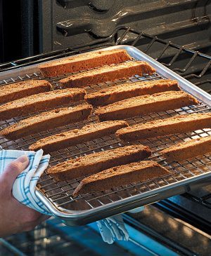 CuisineAtHome's tweet photo. What goes great with coffee? Biscotti! Baking this classic treat is usually a time consuming task, but not anymore with this simple trick! #cuisinetips
https://t.co/yYdmmq3r7I https://t.co/jo5YPUInHt