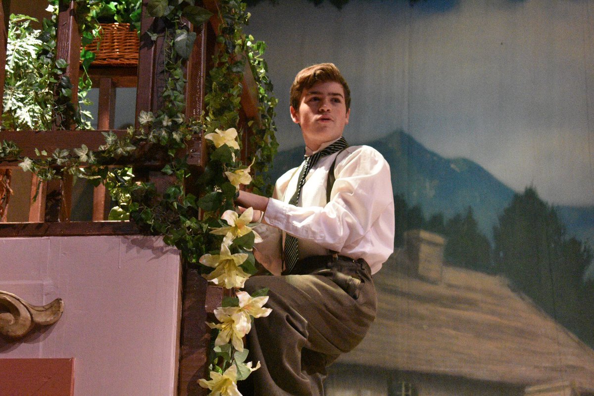 CollinsDrama's tweet photo. FOOLS IS OPENING THIS WEEK! Thursday, October 18! Click the Link below to purchase tickets! #comeseefools #kcdfools
https://t.co/R72FQafM54 https://t.co/w7myLxIuRY