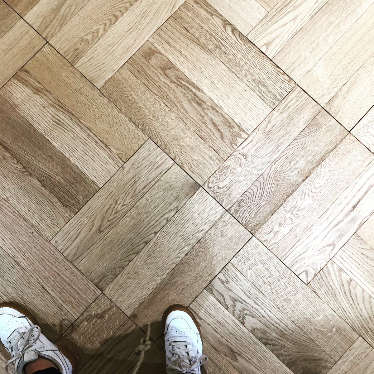 Ali_ivydot's tweet image. Took a visit to #everafterflooring in #Mossley today to look for some flooring inspiration. Admittedly flooring is my least favourite part of the design process but feeling pretty inspired after my visit! #coolpattern #interiordesign #oldham #shoplocal