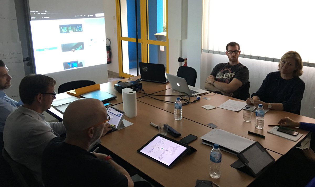 ELerendu's tweet image. L’équipe @synr76 (coup de coeur du hackathon #siliconvalasse) nous présente l’avancement de leur outil #économiecirculaire pour proposer aux entreprises de valoriser leurs #ressources matériels et immatériels 
#synergie #déchet #eco