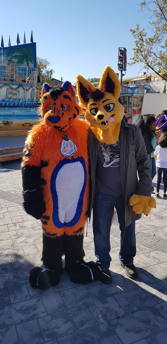 Gestern in Steinbach Taunus auf der eigenen Kerb Gesuitet...zusammen mit Straskeln ^^