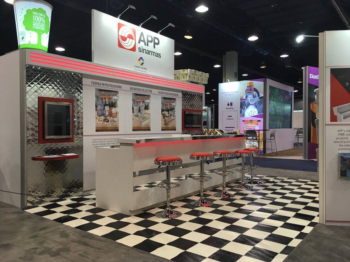 MooseExhibits's tweet photo. Check out @AsiaPulpPaper at @packexposhow! The diner theme is a real showstopper with amazing supporting design elements like the illuminated cup, tree display and paper-roll style marquee! #goteammoose #PackExpo #tradeshow #marketing #eventprofs https://t.co/dHi5h1SvxN