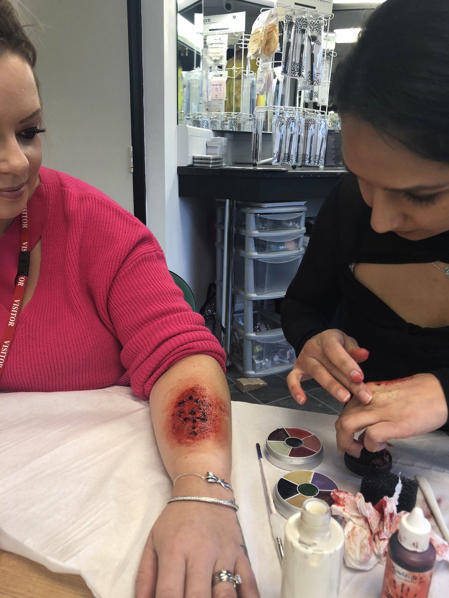 Loved working at @mistairuk HQ today teaching a special effects/Halloween Masterclass 👻😈🎃
🌟 Next stop Kent for training 👊🏻

#masterclass #makeupartist #mistair #halloween #creative #sfxmakeup 🌟
 @ Birmingham, United Kingdom