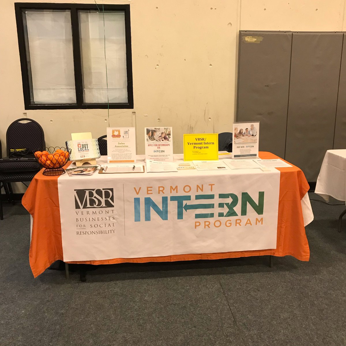 VTINTERNS's tweet image. Today we are at @ChamplainEdu for their Fall Career and Internship Fair. We are at Table #1. We are both recruiting students and Vermont employers today! Stop on by.