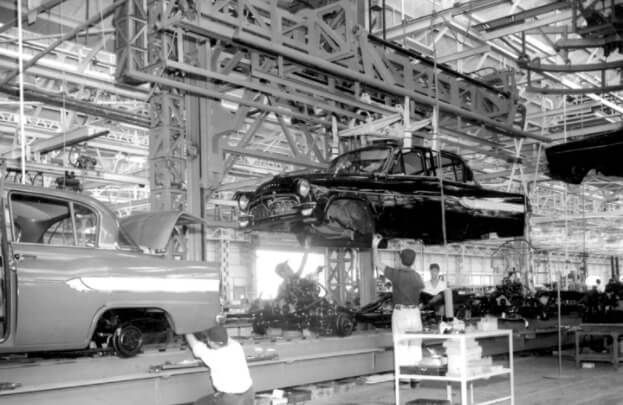 Just-in-time production (JIT) is not just another term in the Lean manufacturing dictionary. JIT is a journey to zero waste and cost efficiency. Learn more :) 

buff.ly/2EvXHhp

#Lean #Kanban #JIT #efficiency #productivity