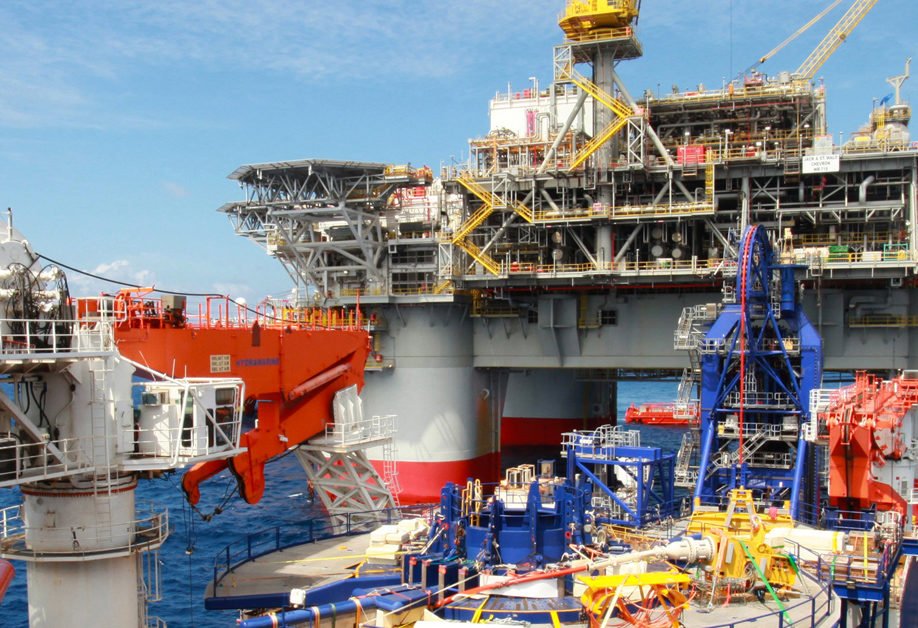 SPEtweets's tweet photo. A new approach to polymers could help with enhanced oil recovery. https://t.co/3Af164wumu

#ATCE2018 #polymer @Chevron https://t.co/u5J7DVG9Fg