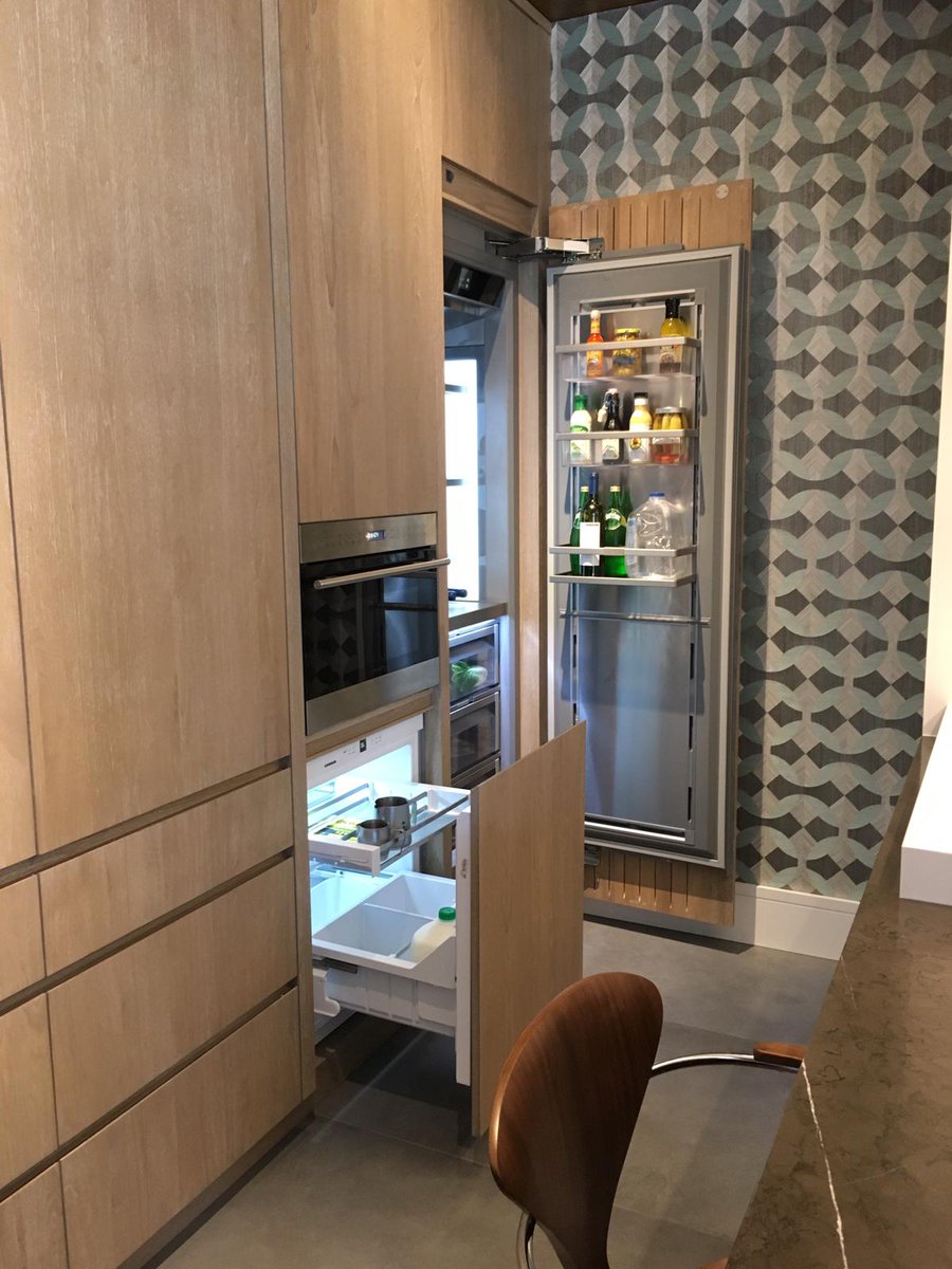 LiebherrHomeUS's tweet photo. Looking for some #MondayMotivation? 🙃 Take a look at these #LiebherrSolutions! #Monolith with a Knock-to-Open panel and our Undercounter UPR-513. Visit @kitchenworksfl to see more! #LiebherrAppliances #CoolingRedefined https://t.co/V5AVxELAcJ