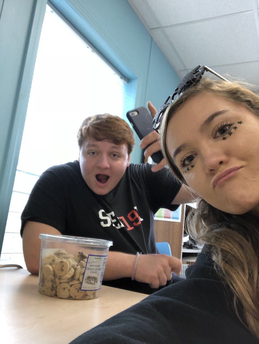 MadisonRoot16's tweet photo. #atownhoco12 @AHSpiritWars https://t.co/64vu50lQo0