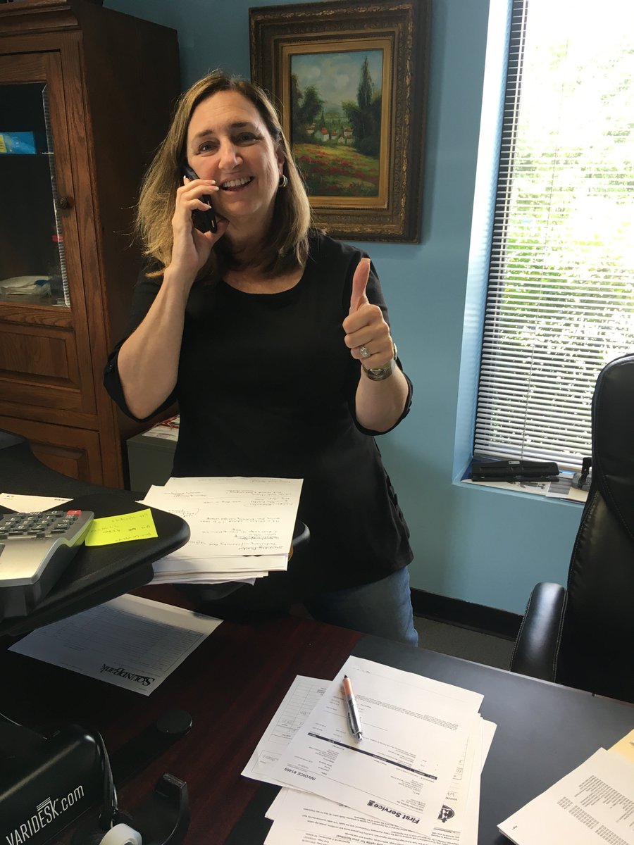 CC_PJS's tweet image. Mondays are for motivation! You got this! There are only a few hours left. #mondaymotivation #mondays #mondaymood #carolinacoastalsupply #packaging #safety #janitorialsupplies #foodservice #smallbusiness #ncbiz #youngsvillenc