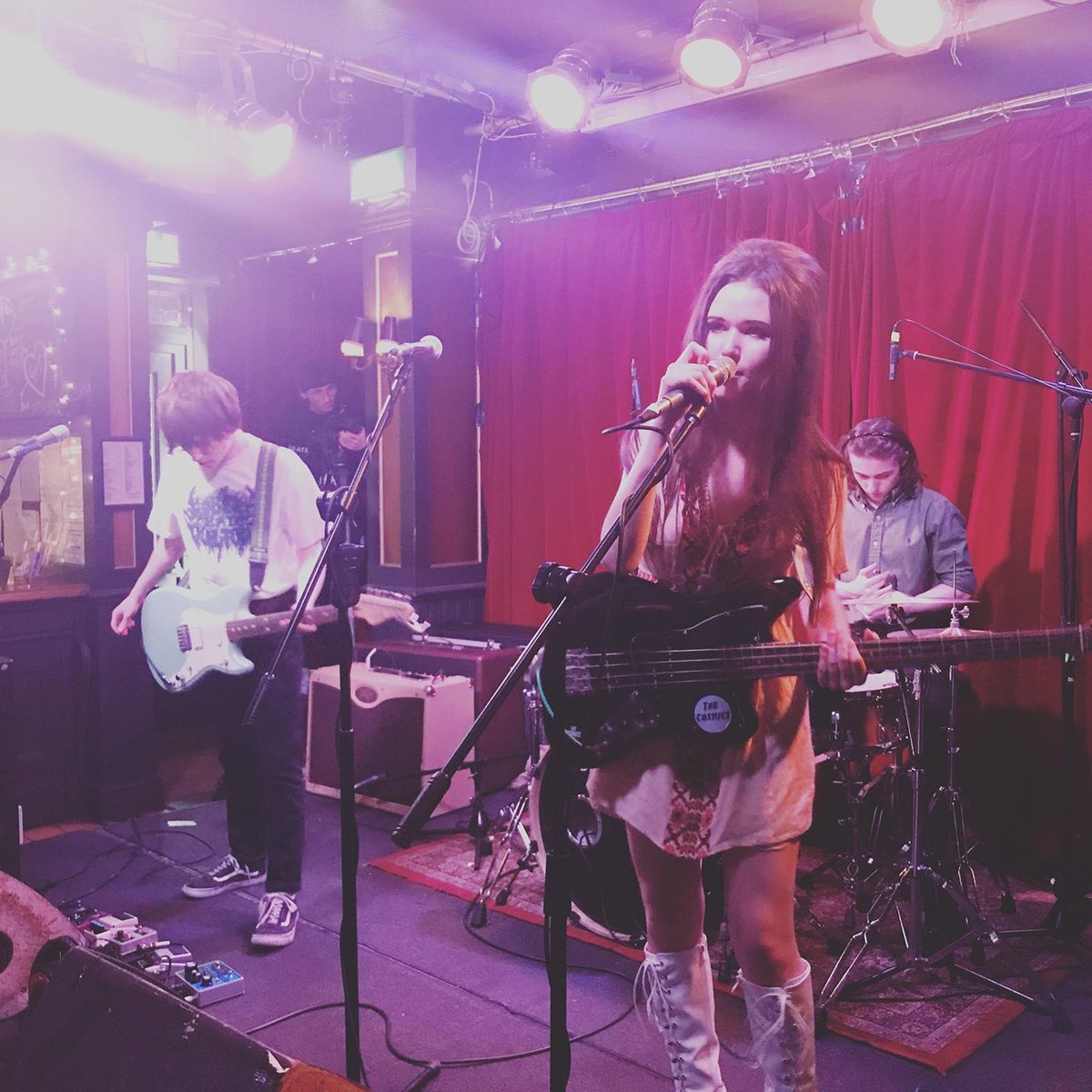 JohnOxley777's tweet photo. Open @Spotify And discover this brilliant ( New Single #Inishfree
By Birmingham’s magnificent #TheCosmics
( @thecosmicsband Garage Punk!
https://t.co/ByJP4yy1AX https://t.co/UZpg9iiyKU