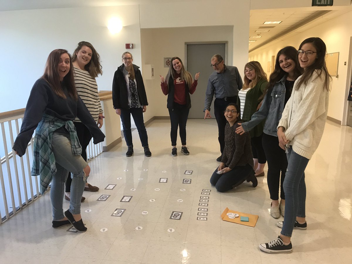 TeacherSarah96's tweet photo. Algorithms and Sequences are a key part of success for computational thinking and computer sciences. Today, we participated in a game that can teach our future students just how important and fun they can be! Go Rosie Go Rosie! https://t.co/Mfeyj1zSYN