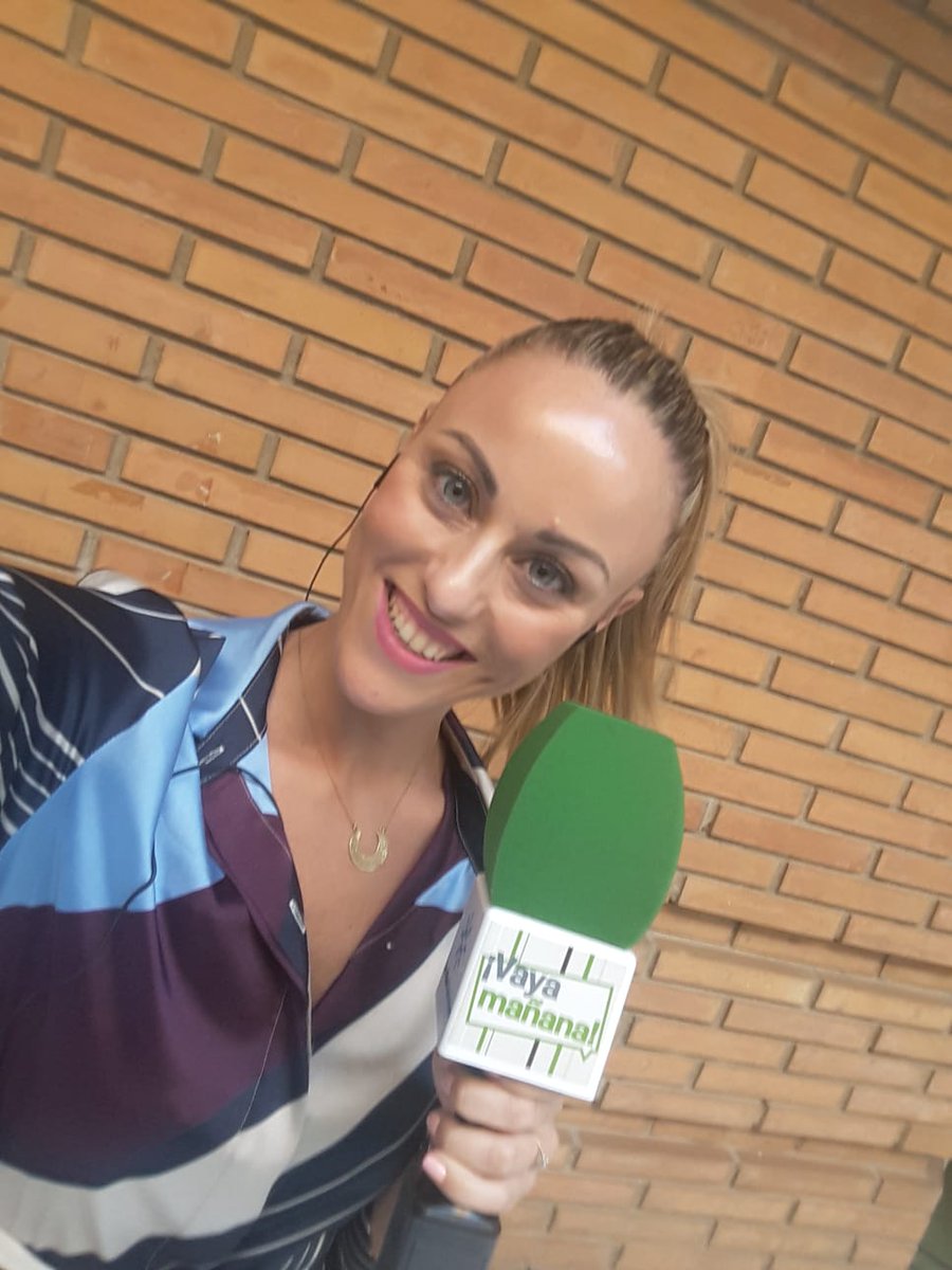 De lunes a viernes (12:00-13:55) en 
<a href="/canalsur/">CanalSur</a> las reporteras <a href="/_bearomero/">Bea Romero</a> <a href="/Czumaquerogil/">Cristina Zumaquero</a> <a href="/hachecristina/">cristina hache</a> <a href="/Sarah_WittG/">Sarah Witt</a> junto a <a href="/juanpe_a75/">Juan Peña Clavijo</a> Enrique Parapar <a href="/digufe/">Diego Guerrero</a> y <a href="/MiguelFotonium/">Miguel A. Ojeda</a> cuentan las historias de <a href="/vayamananacstv/">¡Vaya Mañana!</a> Actualidad, salud, consumo y crónica social.