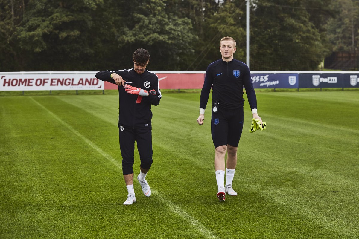 A Pro:Direct academy EXCLUSIVE - Our Harvey meets England’s #1 Jordan Pickford. More on this coming real soon.. 🤩💭 #prodirectacademy #ownperformance #prodirectsoccer #nike