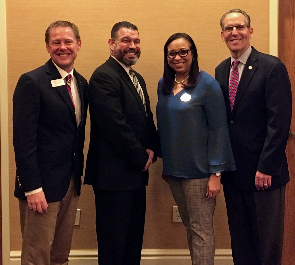 Cardwell16's tweet photo. Pennsylvania Education Secretary is passionate about equity in schools! Thank you Secretary Pedro Rivera for your support of students, teachers, and principals! @NAESP #Lead18 #PAPRINCIPALS #PrincipalRoadTrip #naesp https://t.co/42Qkw42QYJ