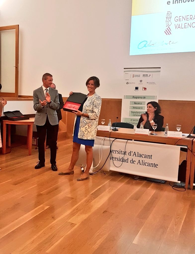 costablancaorg's tweet photo. ¡Orgullosos! El Instituto de Investigaciones Turísticas de la @UA_Universidad otorga el premio por Relevancia Profesional a nuestras compañeras Carolina Cortés, jefa de Producto, y Mar López, jefa de Marketing Digital. ¡Enhorabuena! 👏👏 https://t.co/AWmzy9lVnM