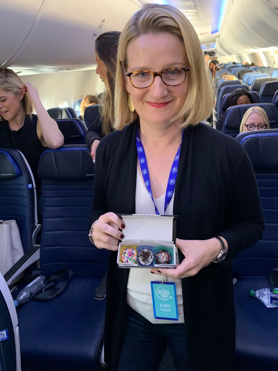 li_peterson's tweet photo. Cake balls for the win! #powertrip2018 @karenplot https://t.co/lJHWjw3u6T