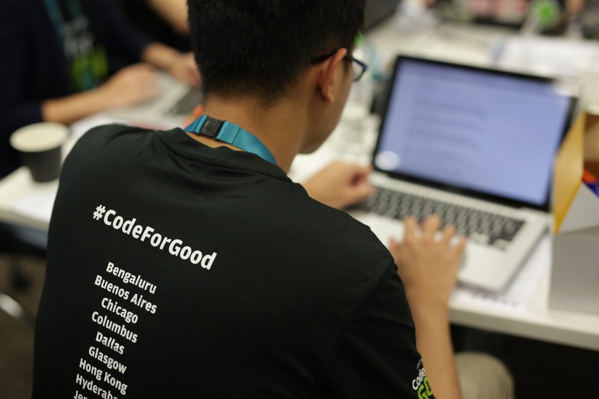 jpmorgan's tweet image. Students in #Singapore joined our technologists during #CodeForGood to build tech solutions for two local nonprofits, MINDS and Halogen Foundation. Learn more: jpmorgan.com/codeforgood