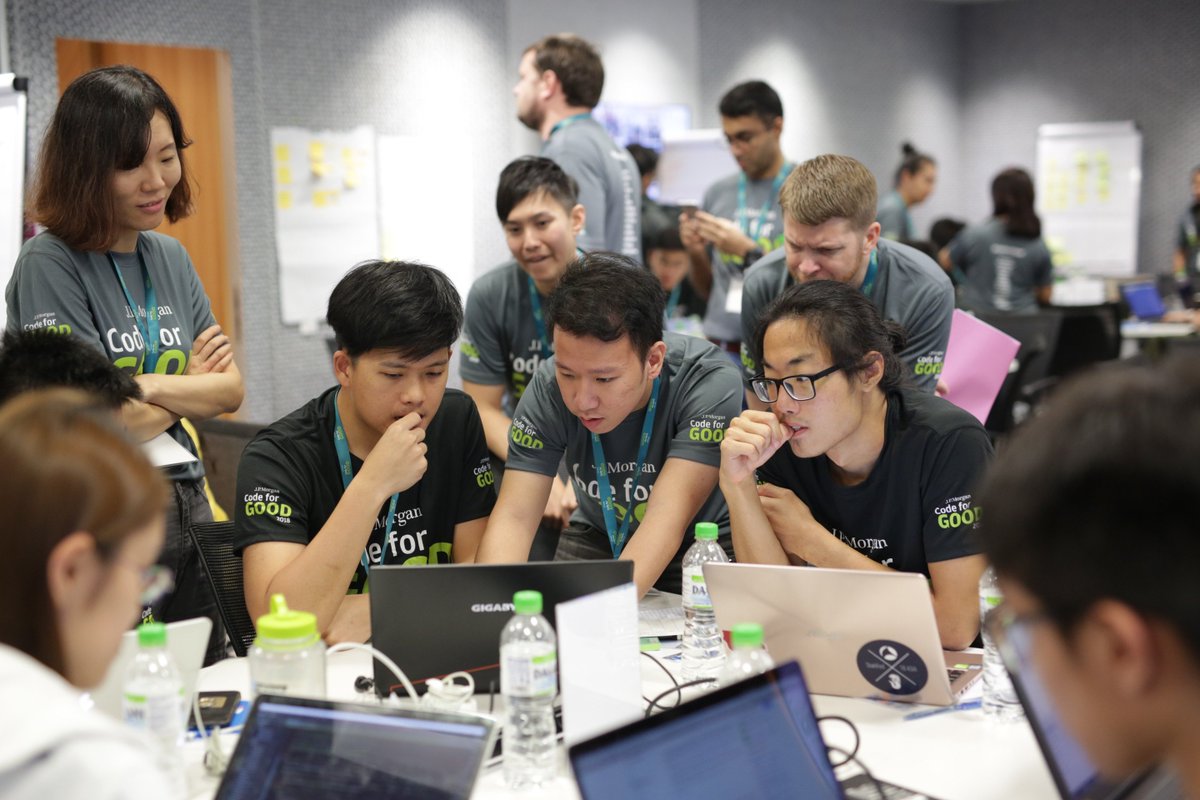 jpmorgan's tweet image. Students in #Singapore joined our technologists during #CodeForGood to build tech solutions for two local nonprofits, MINDS and Halogen Foundation. Learn more: jpmorgan.com/codeforgood