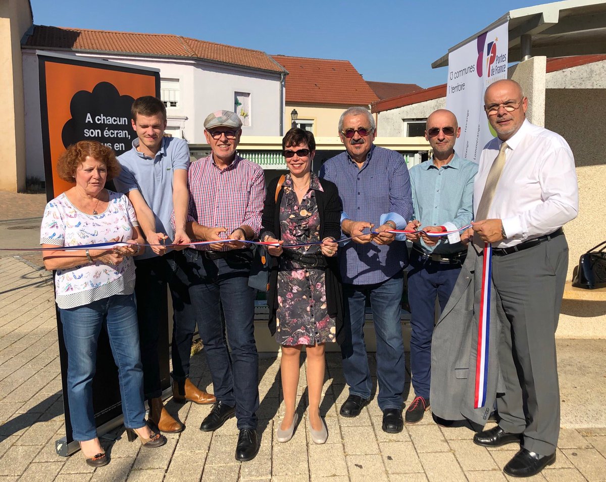 sbmdrl's tweet photo. Le déploiement de la fibre s’accélère en #Moselle La #FibreOrange arrive à #BasseHam 837 foyers et entreprises vont déjà pouvoir profiter des nouveaux #usages #internet et #multimedia C.A Portes de France #Thionville https://t.co/1C5TFplywz