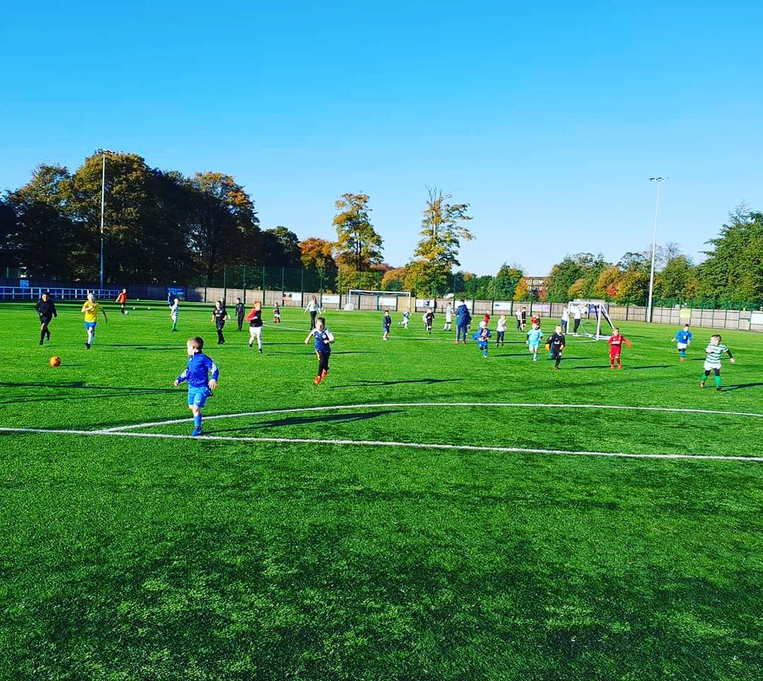 BBBCoaching's tweet photo. Brilliant 1st day at BishBashBosh October Camp today #NewVenue #SameFun #FootballDaft β½οΈβ½οΈβ½οΈ https://t.co/p4OFWz6Thy