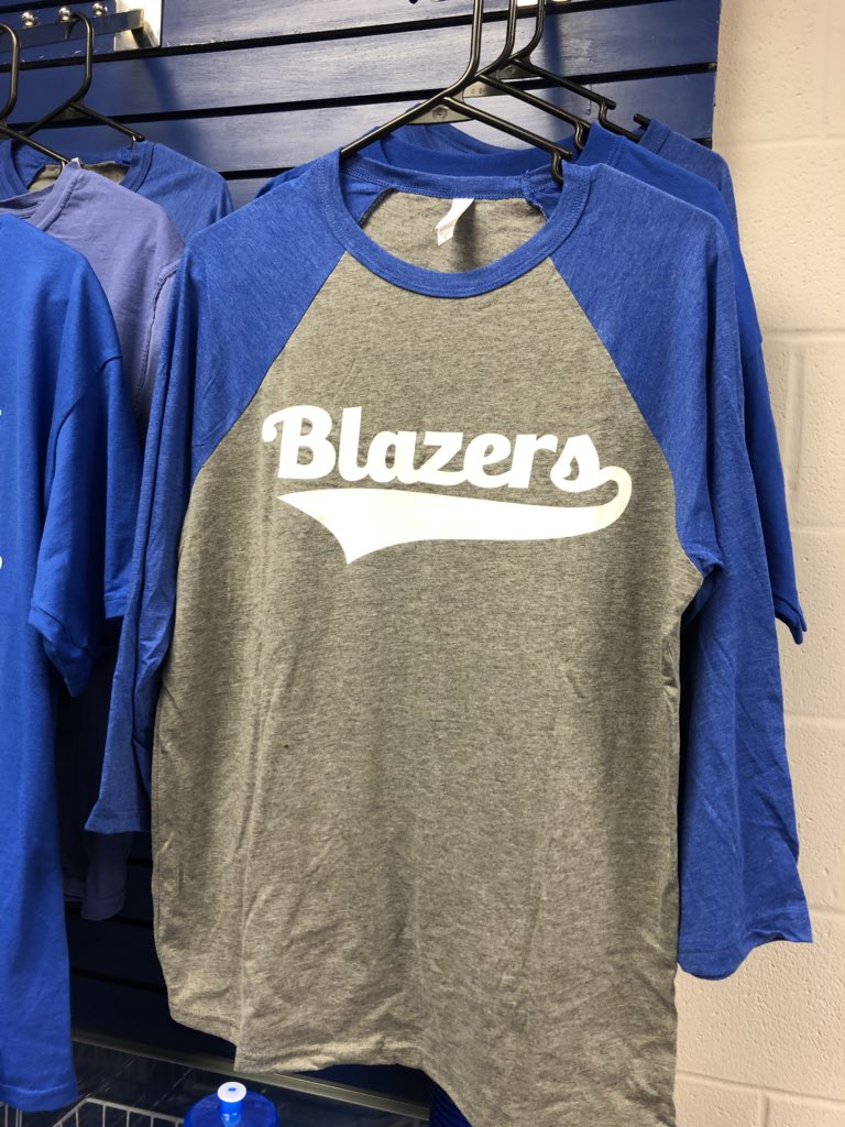 TheBlazerStop's tweet photo. GIVEAWAY! Who’s feeling lucky?

Follow the rules and get a chance to win a shirt of your choice!

1. RT this
2. FOLLOW our Twitter @TheBlazerStop 

Ends: 10/19 @ Noon
Winner will be announced during the announcements on Monday! https://t.co/mooB2d0Vod