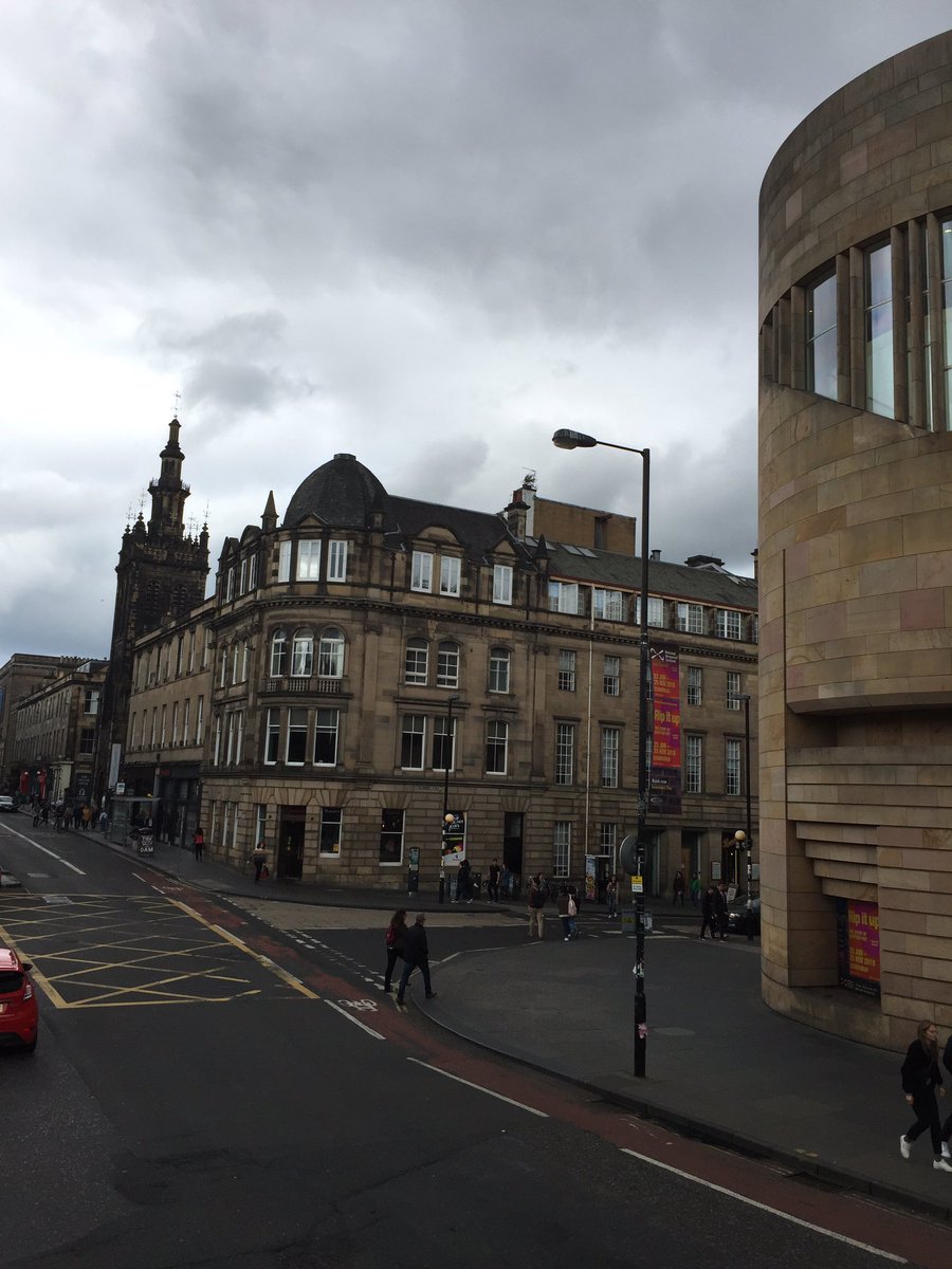 Edinburgh is such a beautiful old city and it will be my home for the next 17 months. The old university buildings fascinate me....