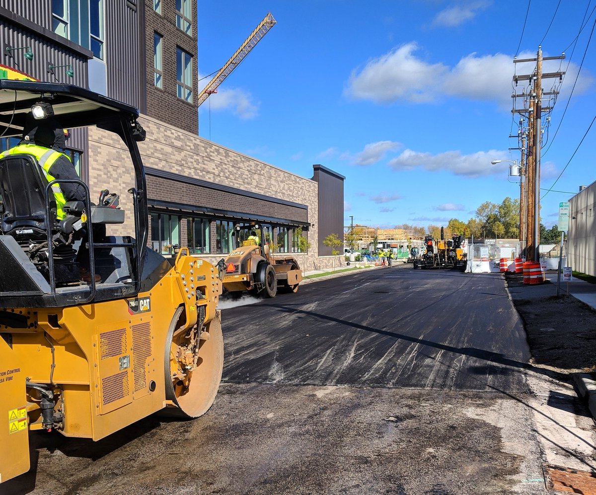 PPAmpls's tweet photo. 30th Ave SE once had potholes so large we worried neighbors might disappear... thanks @CityMinneapolis Public Works for a great job reprioritizing this project https://t.co/ktCId2DTz8