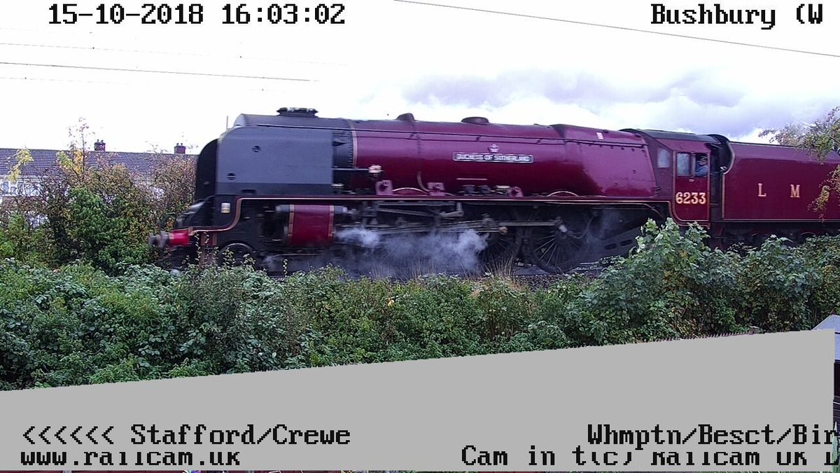railcamlive's tweet image. Railcam's Pick of the Day, 15/10/18.

@GWRHelp 
@125Group 
@PRCLT6233 
@westcoastrail 
@GBRailfreight 
@CEMEX 
@CEMEX_UK 
@bytemark 
@networkrail 
@foscl 
#HST #Class165 #Class66 #Class950 #Newbury #BushburyJunction #York #KirkbyStephen