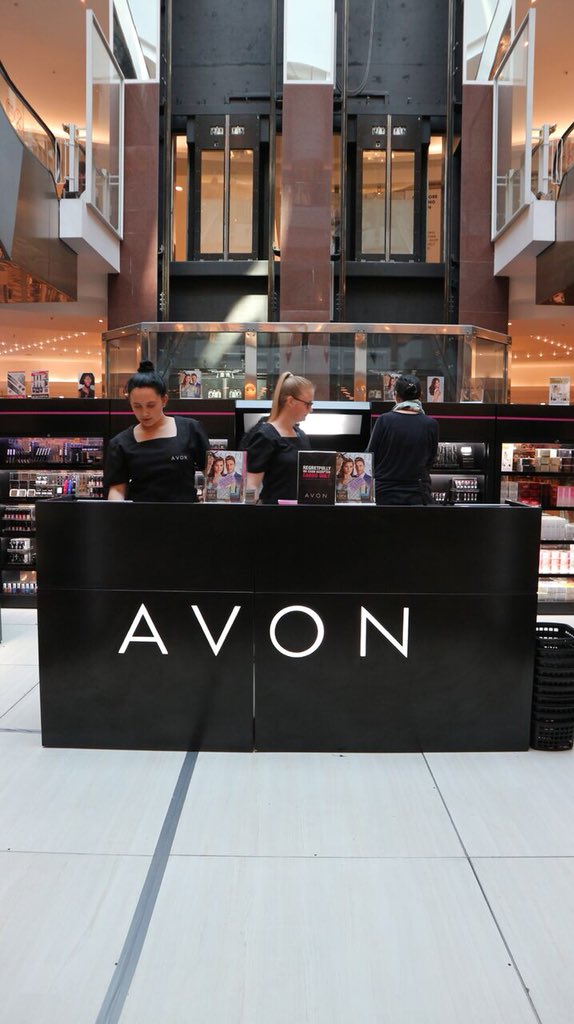 Sechaba_G's tweet photo. Good news! @AvonSouthAfrica is having another pop up shop at @TableBayMall till the 21st of October. You can meet their reps at Anchor Court Entrance 2 near Earth Child 4 all ur beauty buys and questions Mon-Sat 9am-7pm/ Sunday &amp; Public Holidays 9am-6pm. 💃🏾💃🏾💃🏾

#AvonBeautyStore https://t.co/OnGqEWxW6z